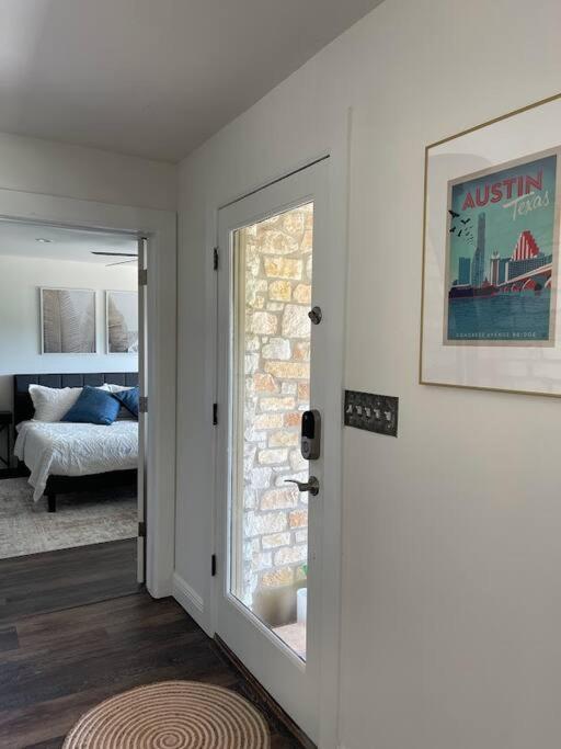Lakeview Bungalow-Access To Lake, Pool, Gym, &Park Lago Vista 외부 사진